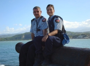 Caroline et Louis, premier jour de la visite de miss...